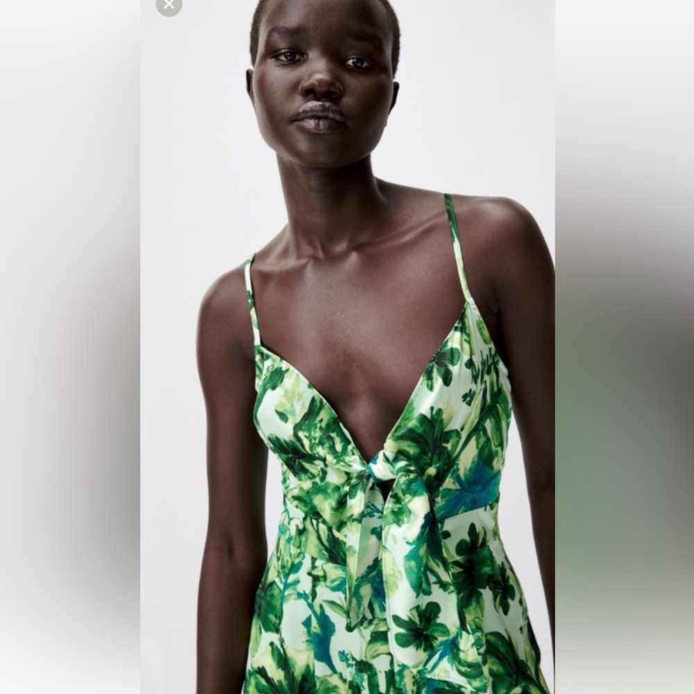 Zara Floral one piece - Picture 3 of 7